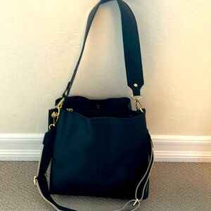 Black leather bag like Kate Spade design NWOT, 2 interchangeable straps